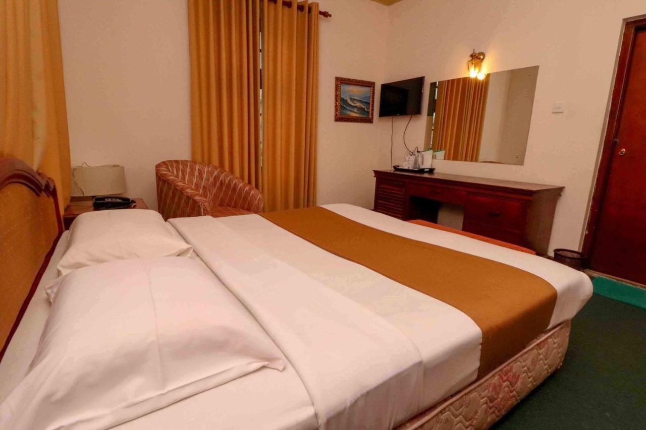 Alpine Hotel Nuwara Eliya Extérieur photo